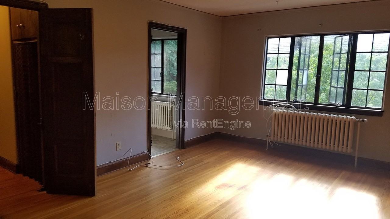 125 Highland Pkwy #1 - Photo 7 of 15