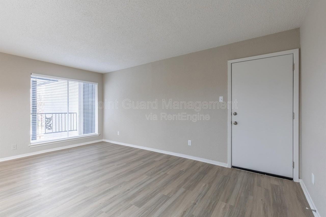 2274 Ridgmar Plz #84 - Photo 5 of 29