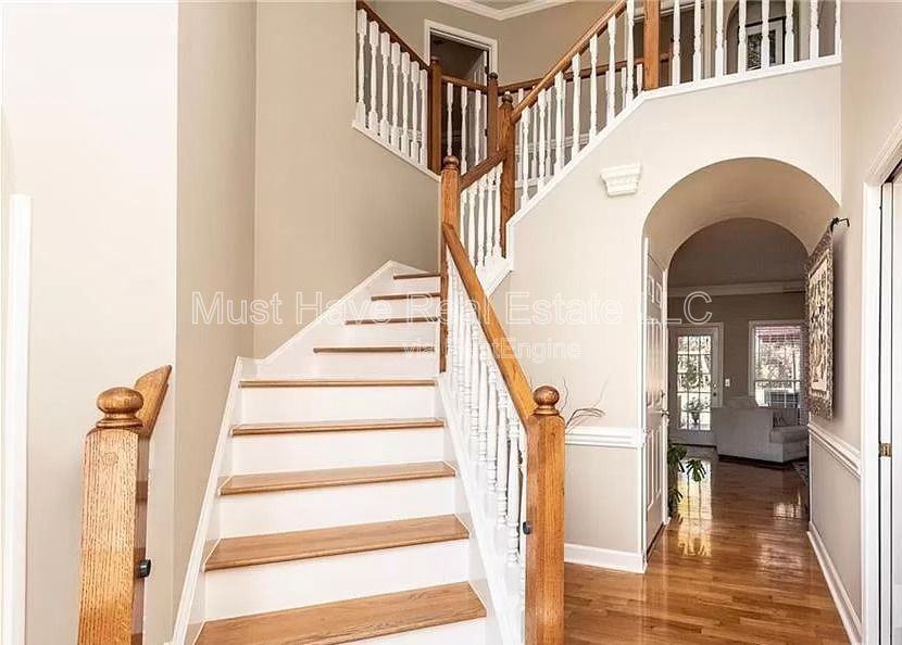 5700 Crown Ter - Photo 3 of 21