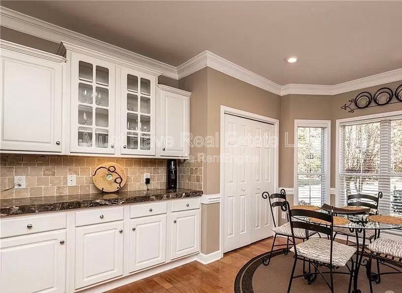 5700 Crown Ter - Photo 7 of 21