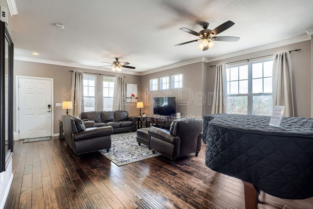 22706 E Ottawa Pl - Photo 3 of 17