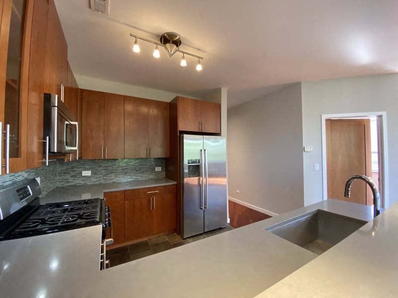 1635 W Cortland - Photo 2 of 24