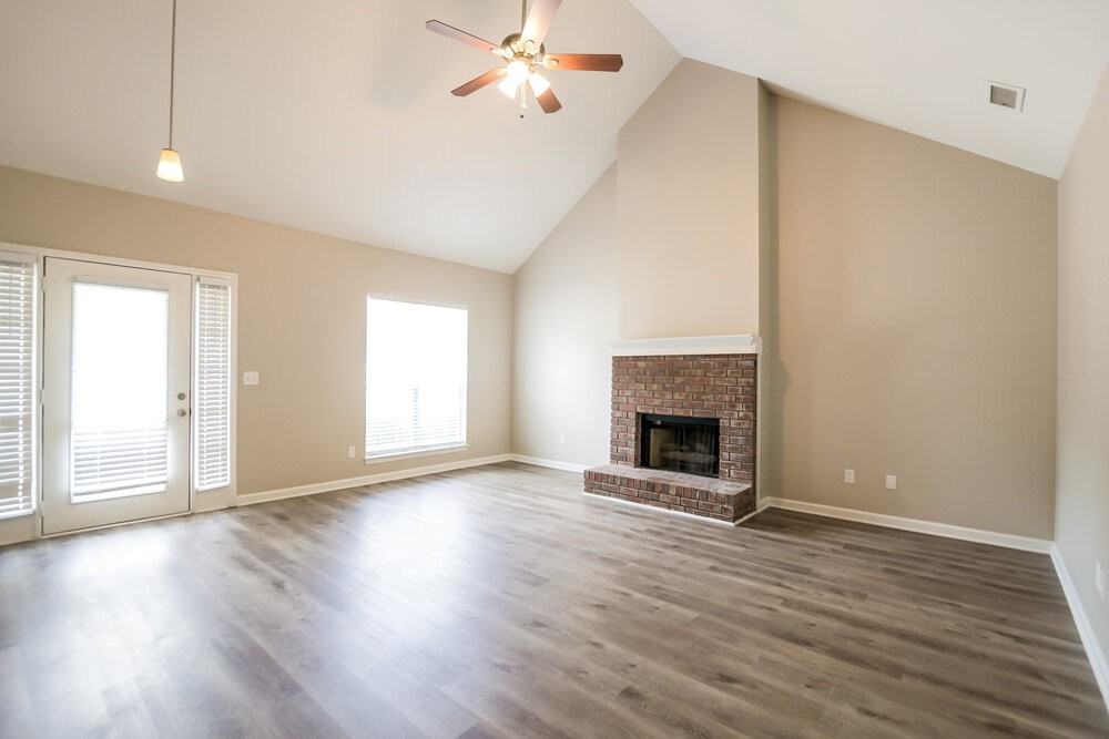 520 Brooksdale Dr - Photo 4 of 16