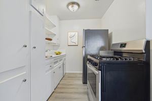 featured image of 233 4th Ave