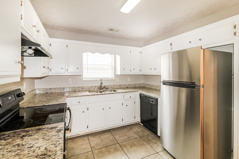 779 Pepperwood Trl - Photo 7 of 16