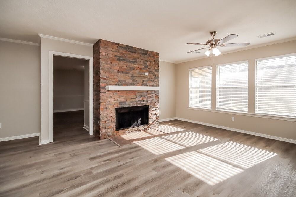 4919 Bayboro Park Dr - Photo 3 of 16