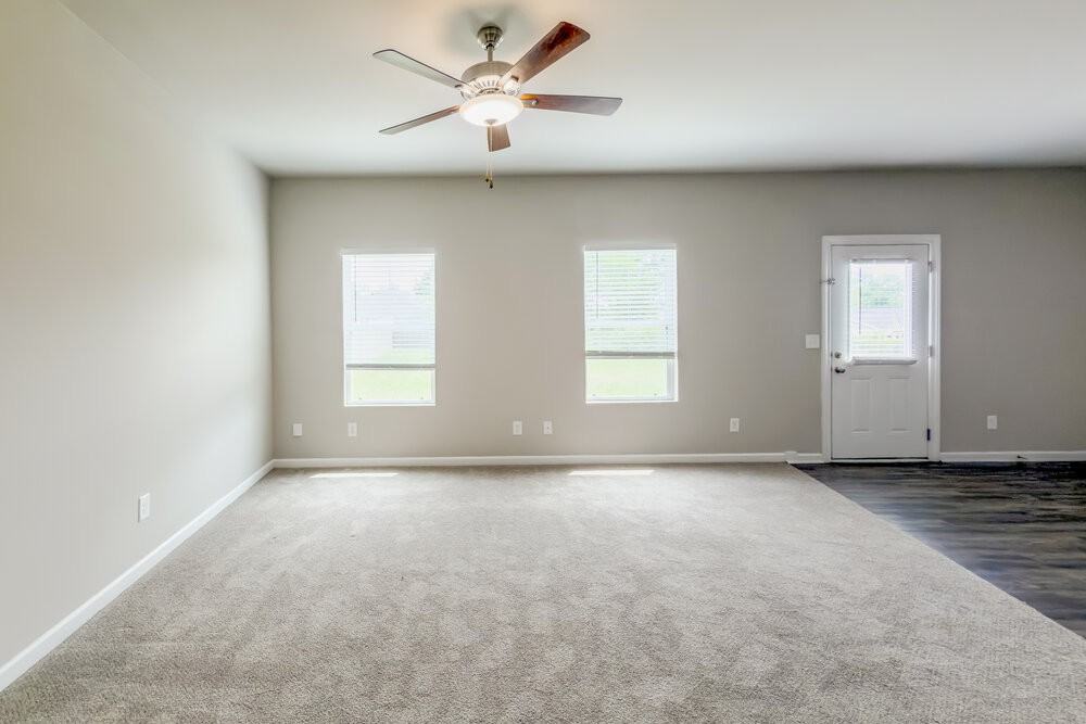 2240 Lismore Dr - Photo 4 of 17