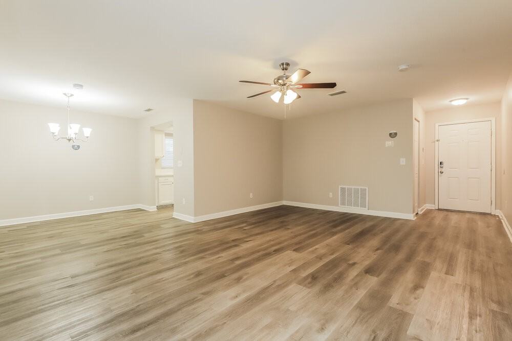 21634 Wytheville Way - Photo 4 of 16