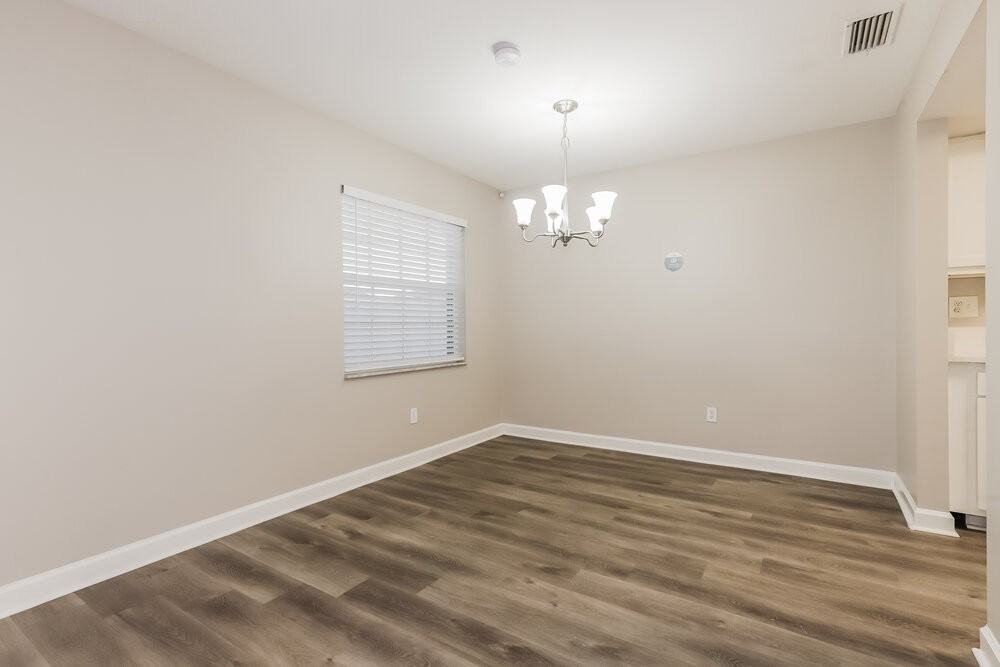 21634 Wytheville Way - Photo 5 of 16