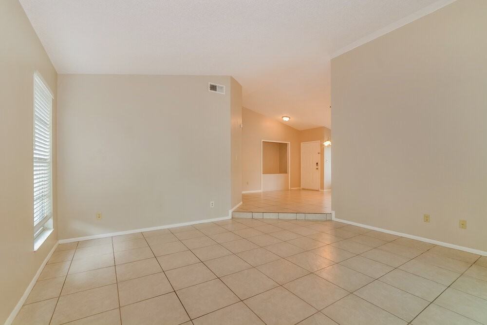 1448 La Paloma Cir - Photo 4 of 16