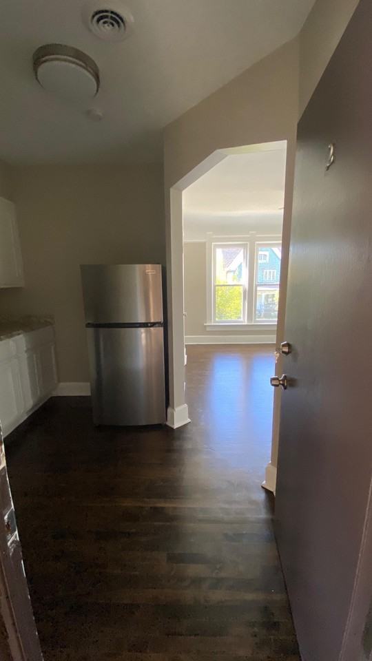 623 E Otjen St #2 - Photo 3 of 15