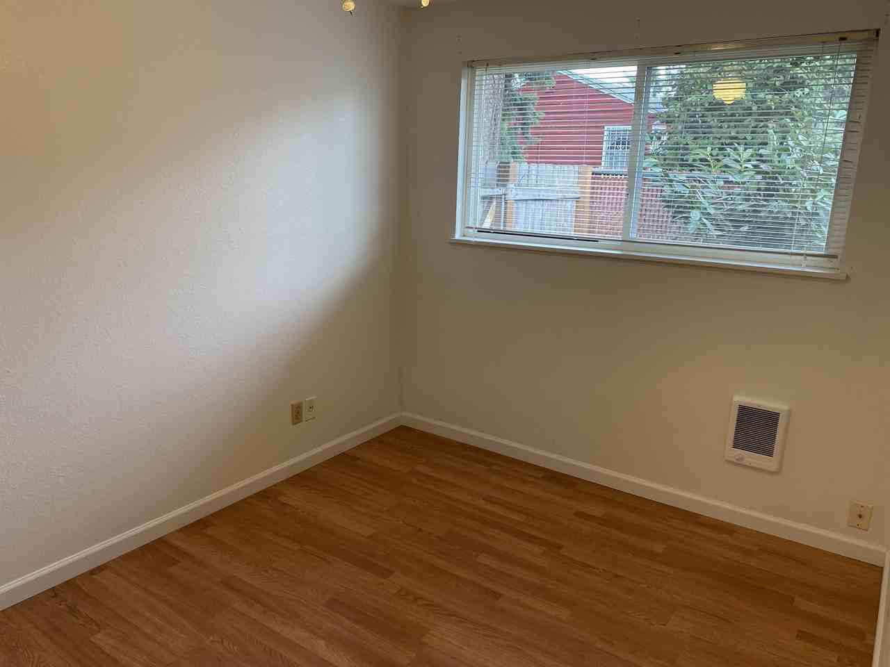 7425 Se Henry St - Photo 3 of 13