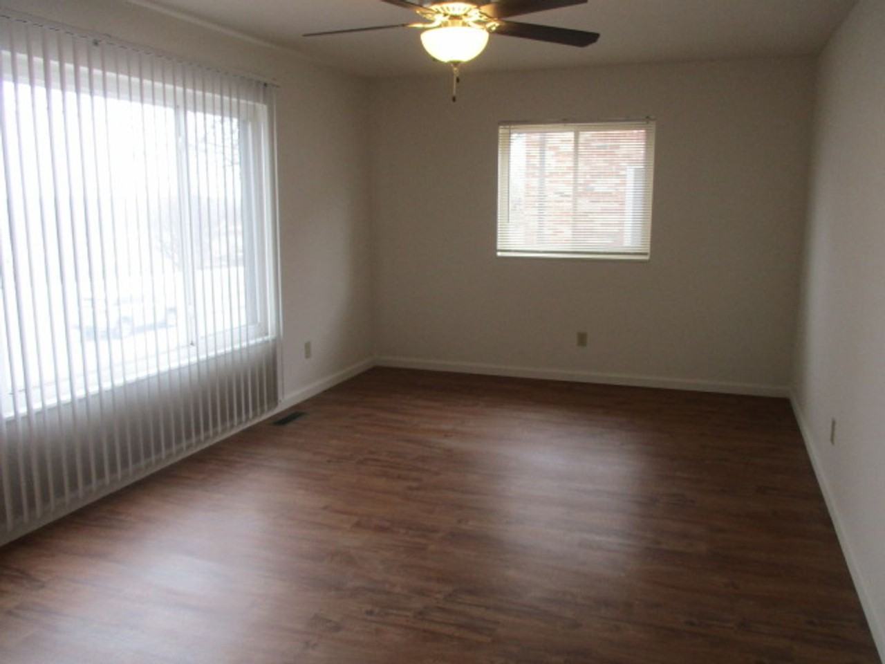 Yorktowne Apartments - Photo 2 of 17