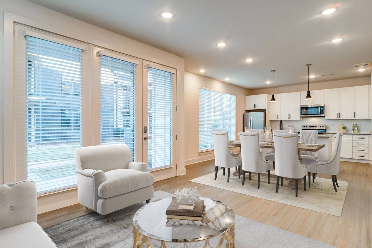 The Collins Luxury Apartments - Photo 6 of 28