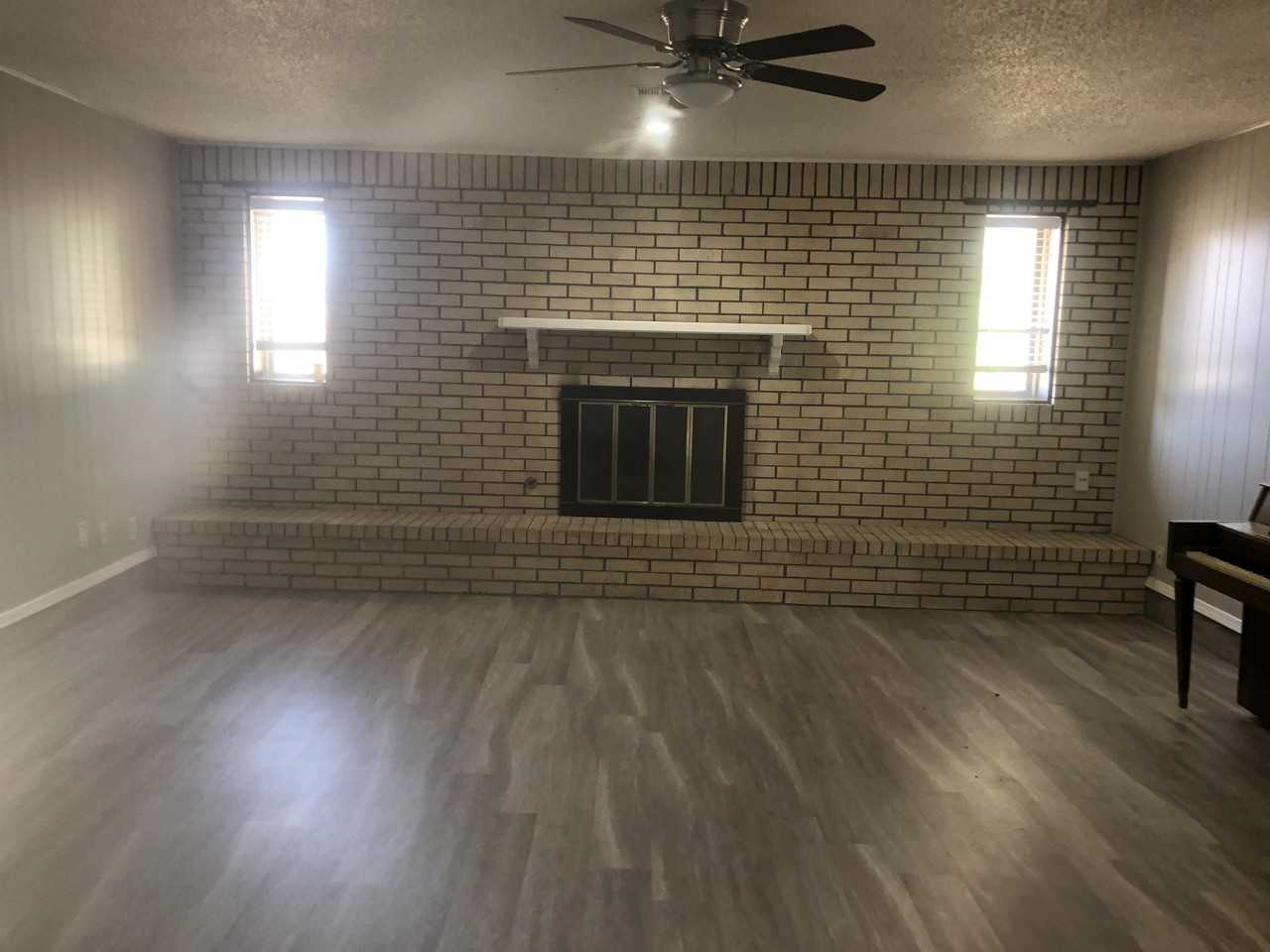 8300 Nw 38th St - Photo 3 of 20