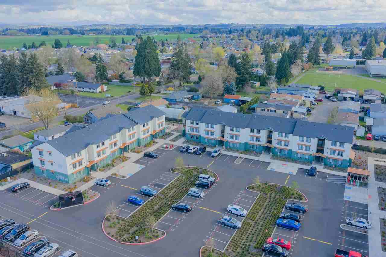 Birch Place Apartments - Photo 3 of 34