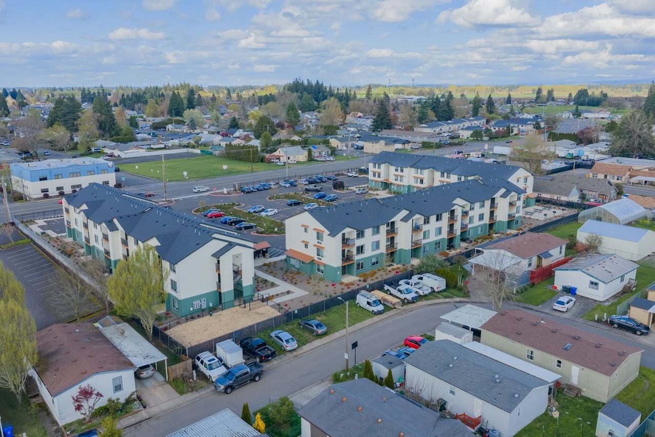 Birch Place Apartments - Photo 4 of 34