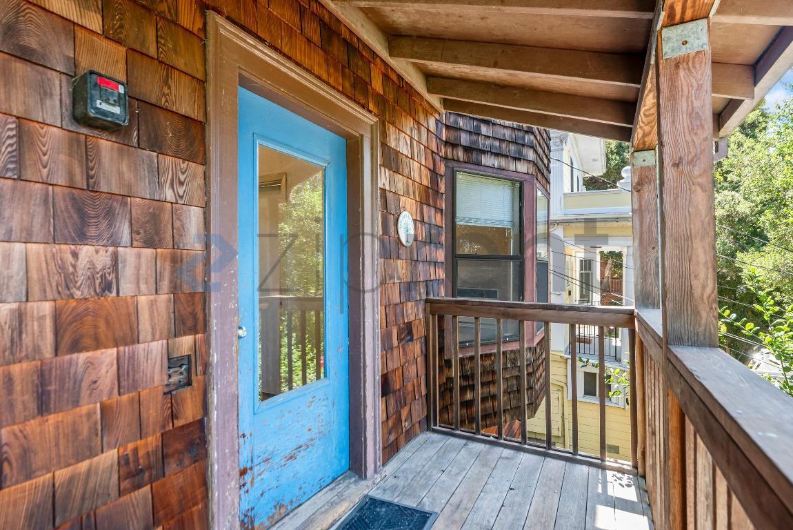 1315 Spruce St #1 - Photo 5 of 19