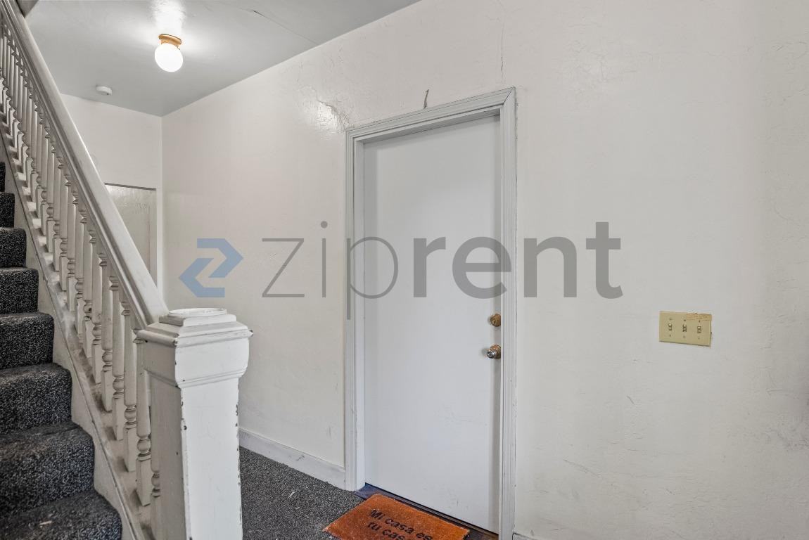 1315 Spruce St #1 - Photo 6 of 19