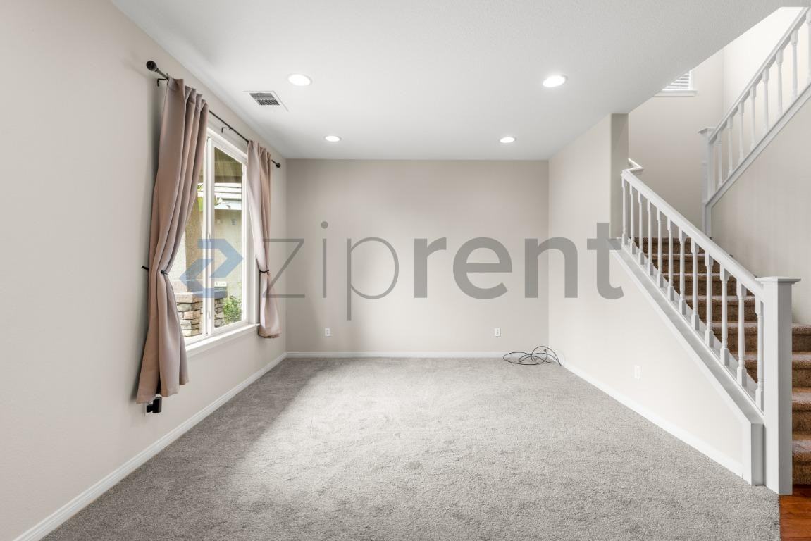 10798 Rosemary Way - Photo 7 of 25