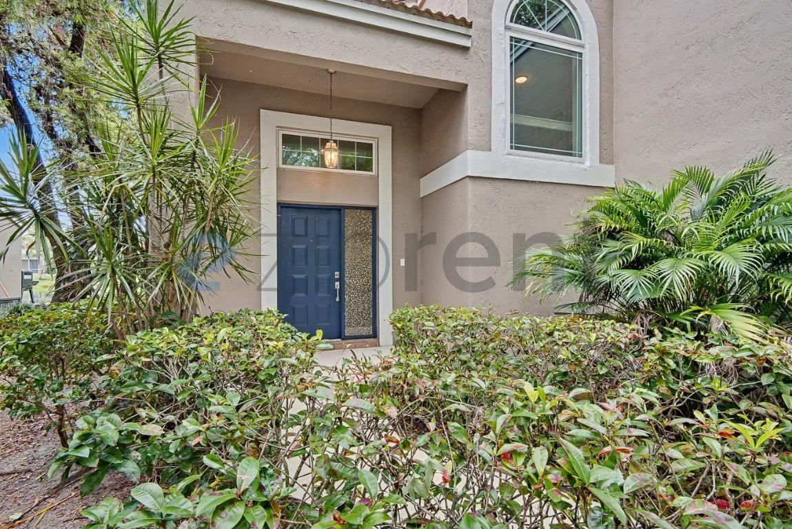 10271 Nw 10th Ct - Photo 4 of 36