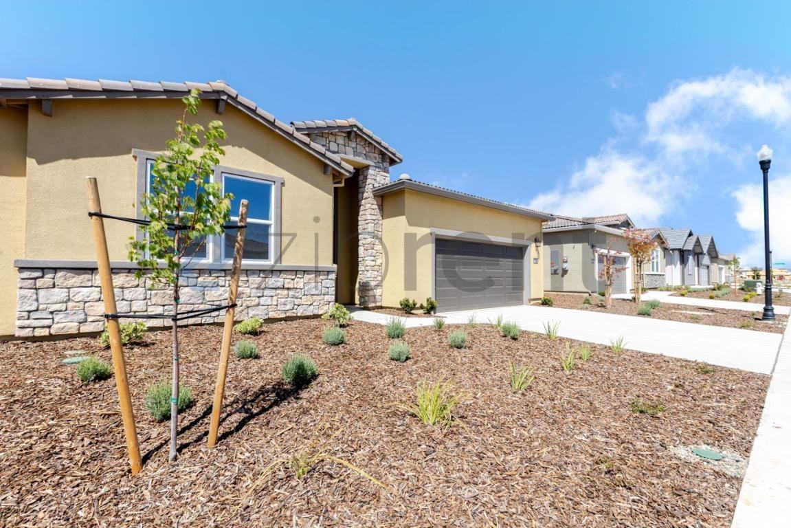 8420 Mondale Way - Photo 2 of 34