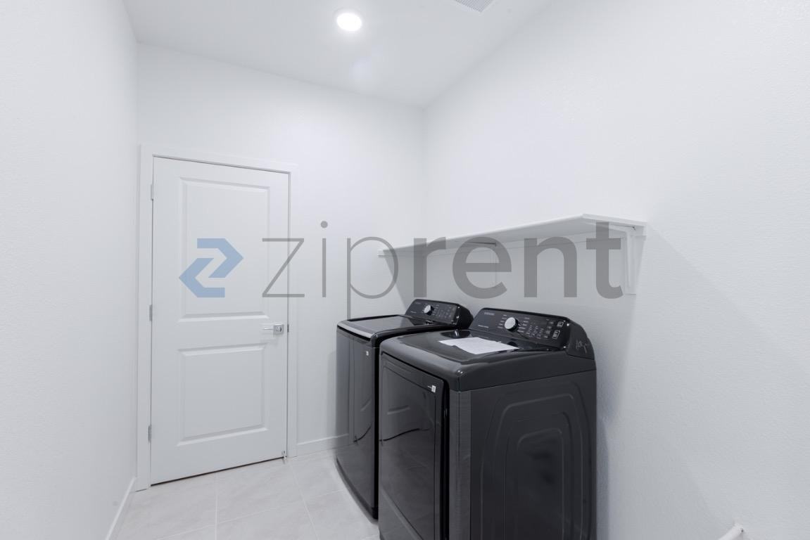 8420 Mondale Way - Photo 7 of 34