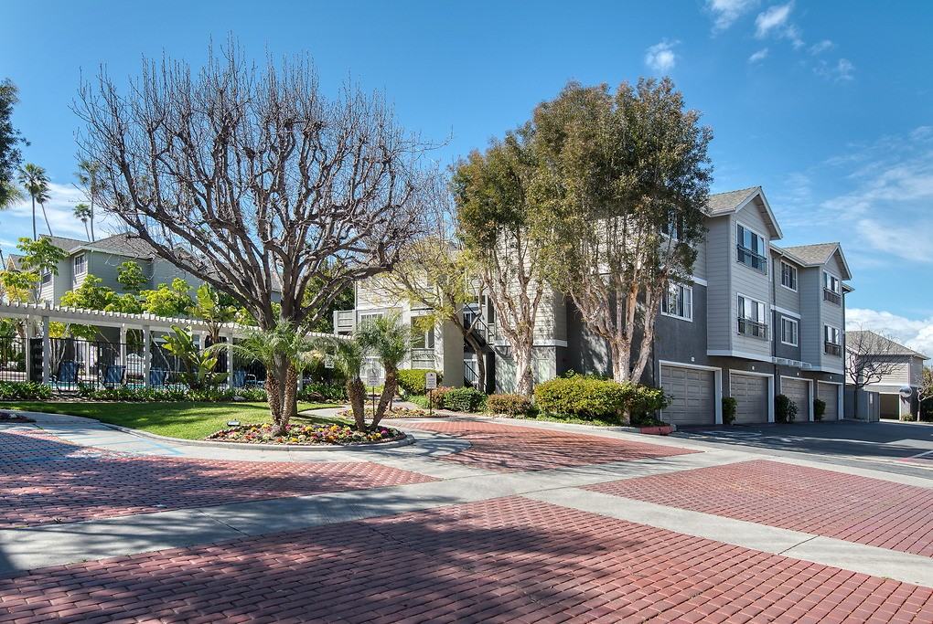 Mariners Place - Photo 2 of 32