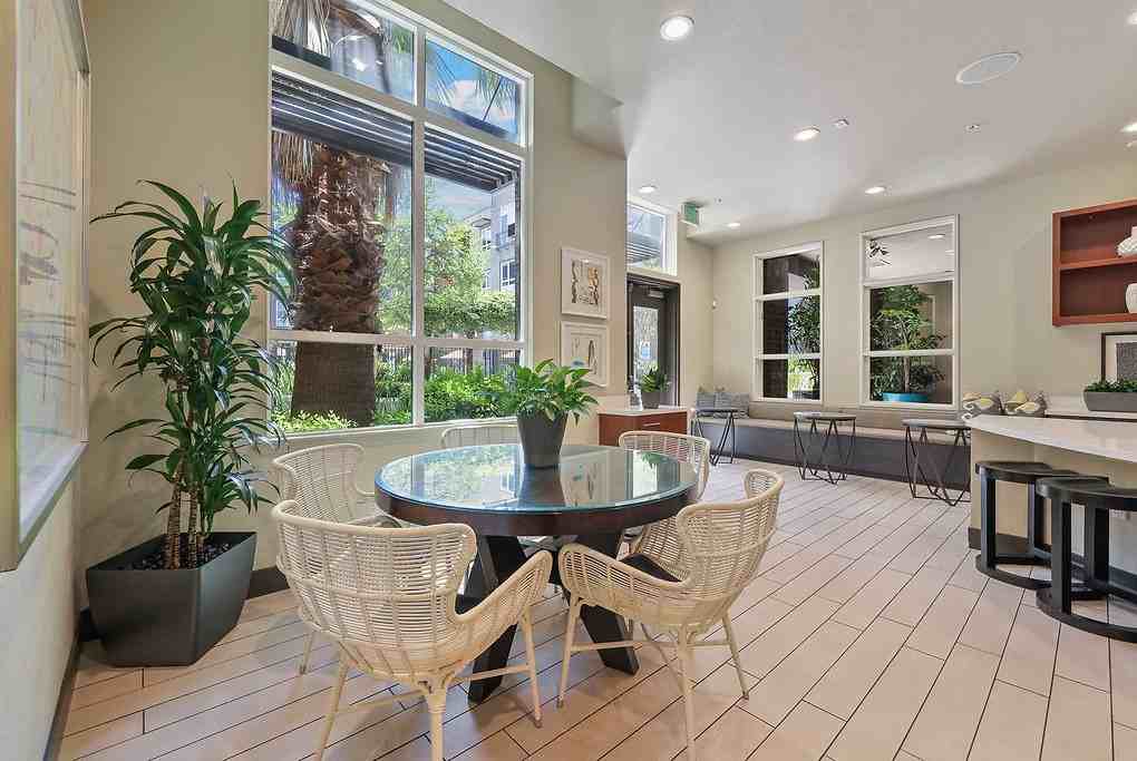 Meridian at Midtown - Photo 4 of 50