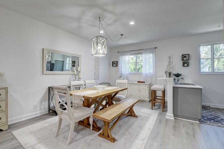 525 Bayfront Drive - Photo 6 of 10
