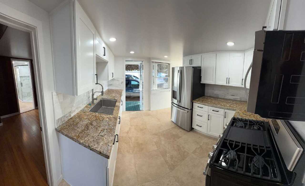 5075 Niagara Ave #15 - Photo 5 of 10