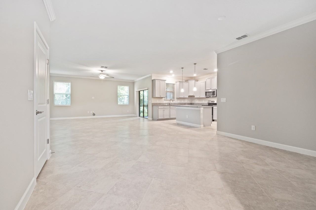 1650 Roseville St - Photo 2 of 24