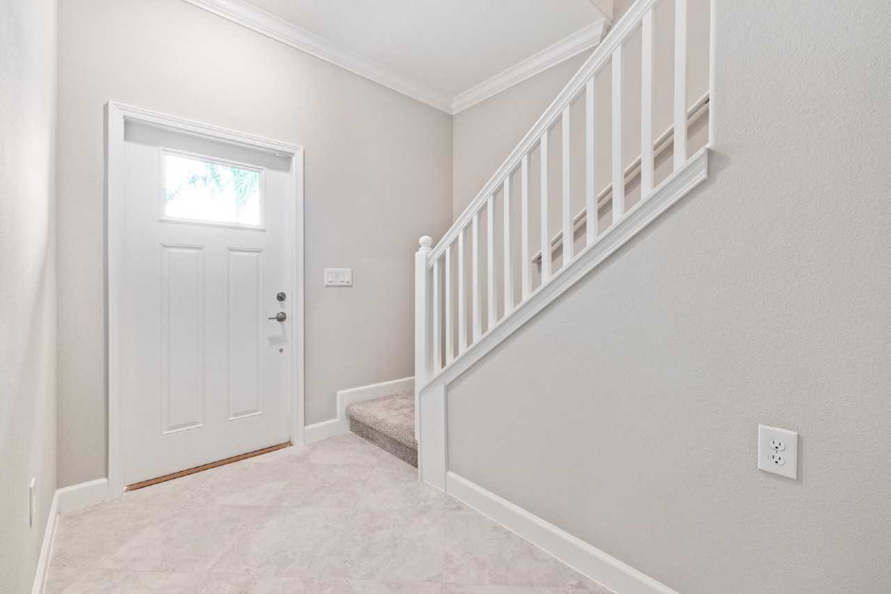 1650 Roseville St - Photo 3 of 24