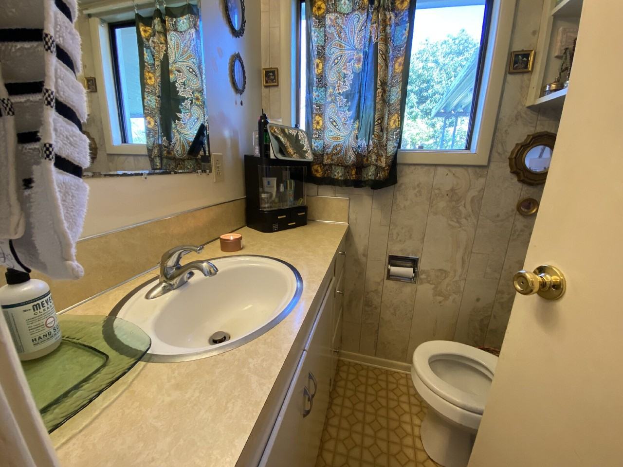 3028 Lynn St - Photo 6 of 27