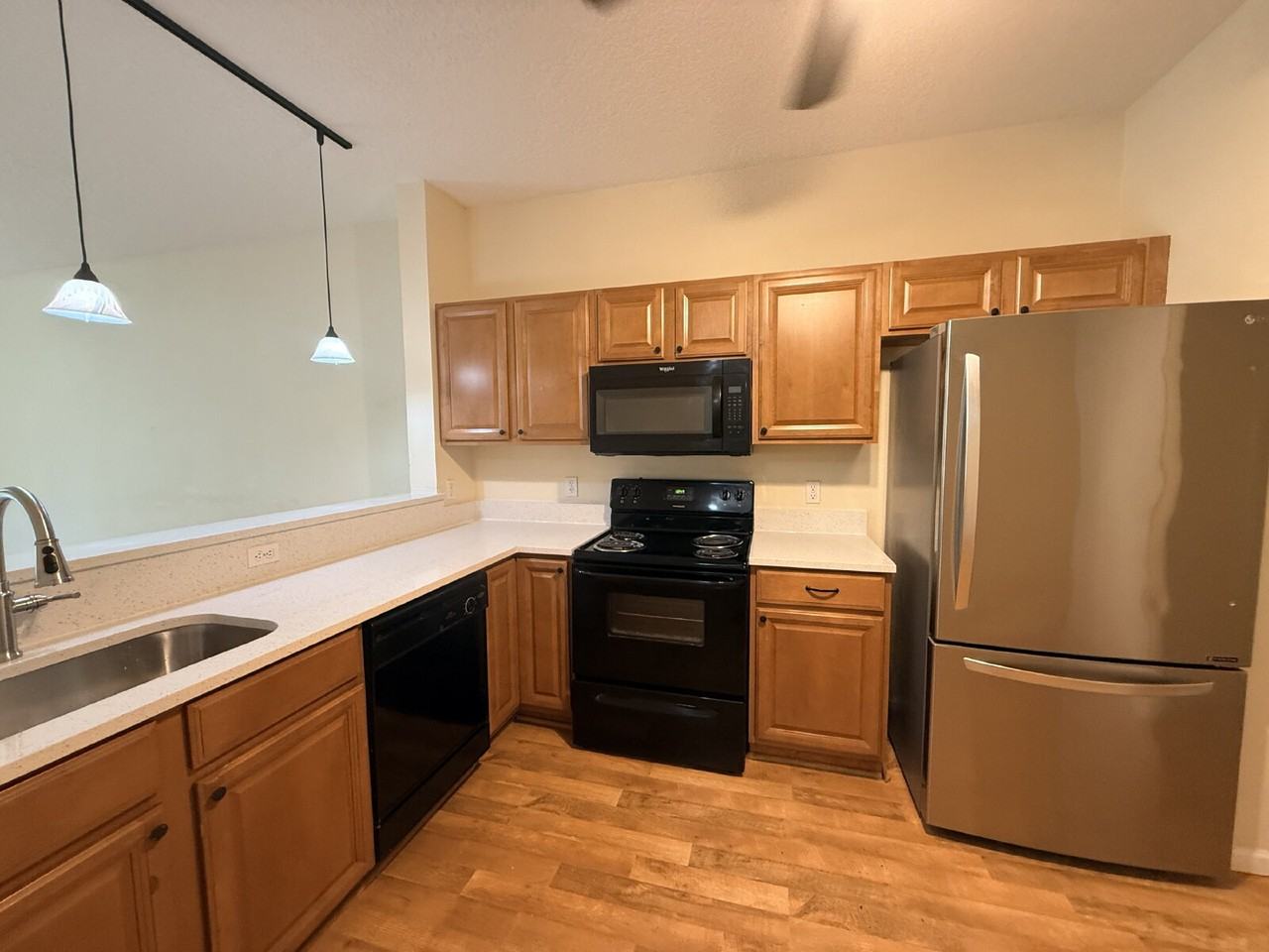 374 Scrub Jay Dr - Photo 4 of 23