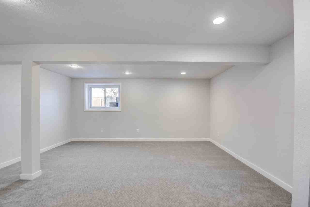 7464 E Long Ave - Photo 6 of 30