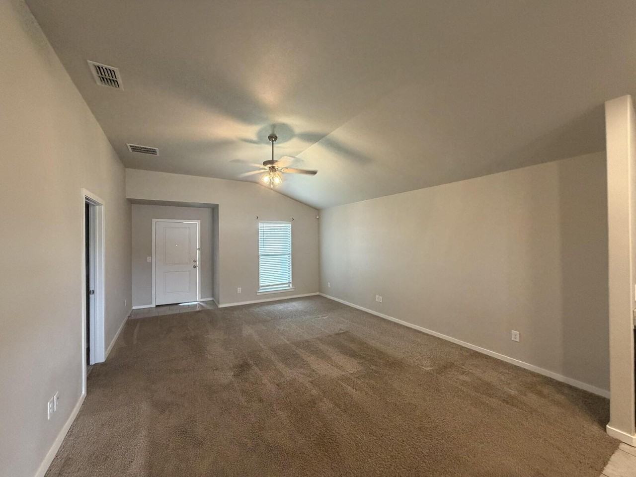 13808 Sherman Ave - Photo 6 of 19