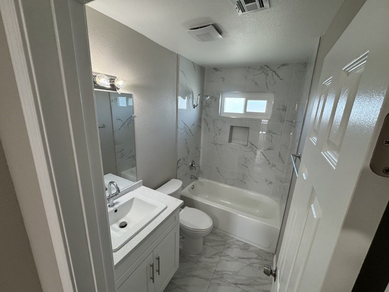 3610 Cecile Ave Apt B - Photo 2 of 11