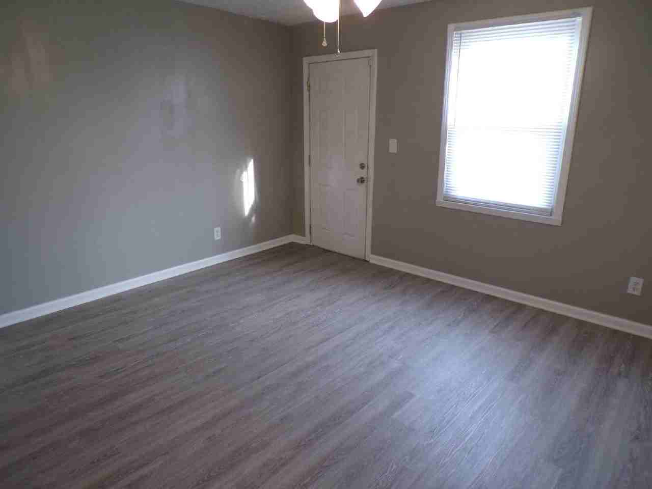 2508 Elliott Ave - Photo 6 of 19