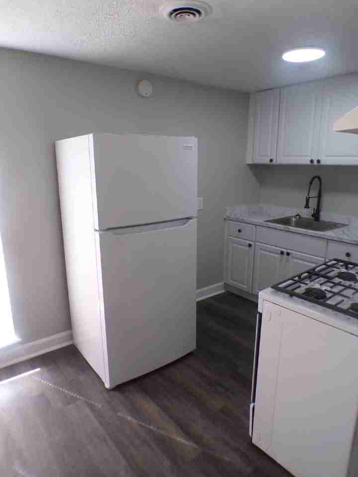 2333 Rodman St - Photo 4 of 11