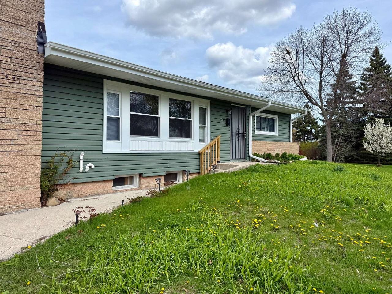 7006 W Lancaster Ave - Photo 2 of 19