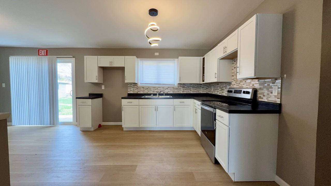 7006 W Lancaster Ave - Photo 7 of 19