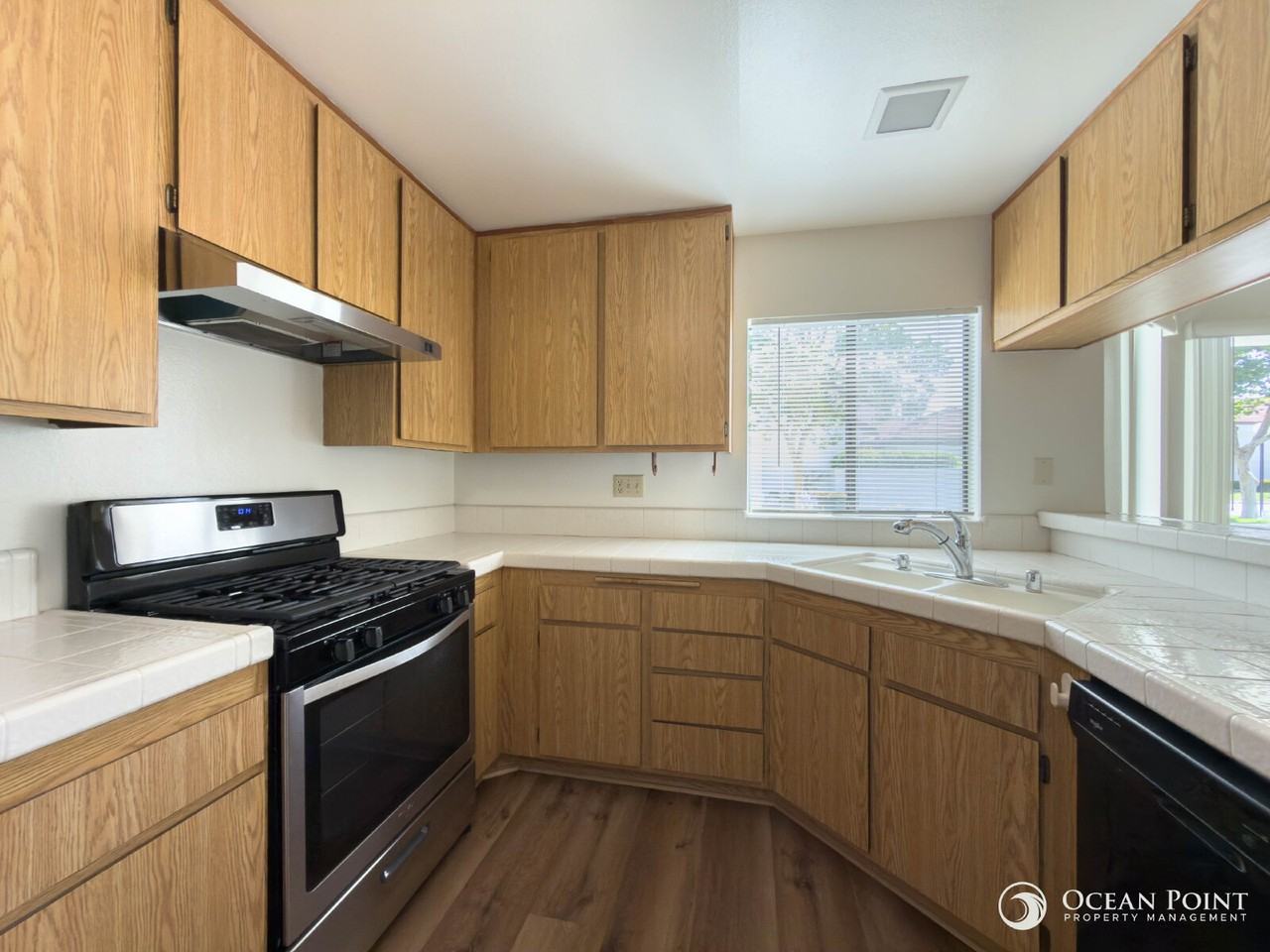 1263 Calle Bonita - Photo 6 of 18
