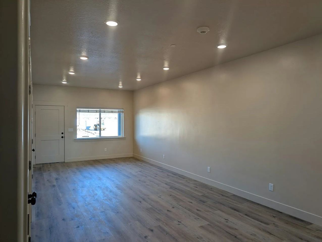 150 E 700 N #15 - Photo 4 of 10