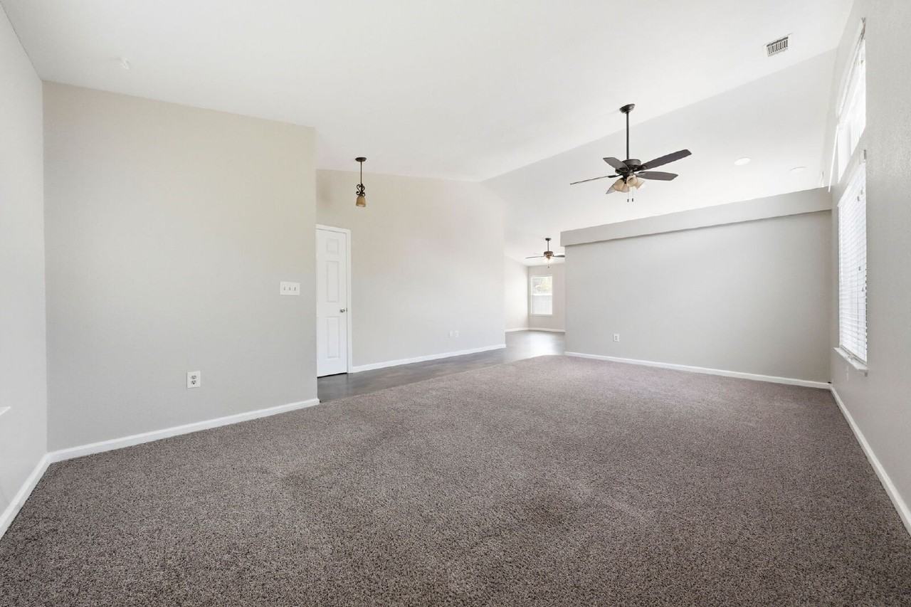 1944 Alexis Ct - Photo 5 of 31
