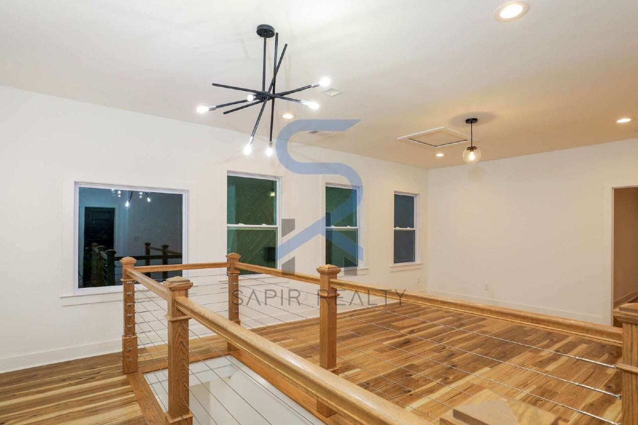 3040 Valley Cir - Photo 7 of 20