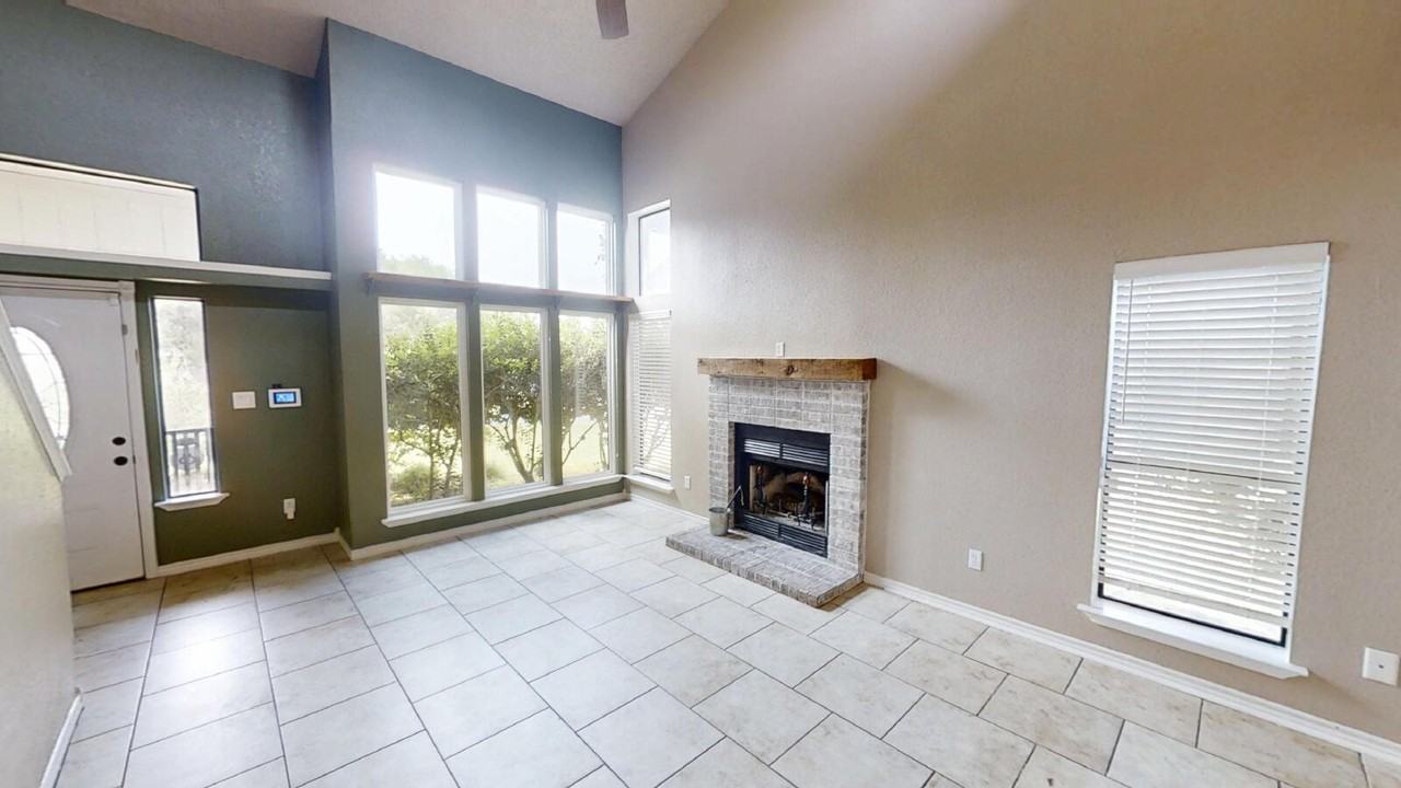 8 E Shawnee Ln - Photo 4 of 28