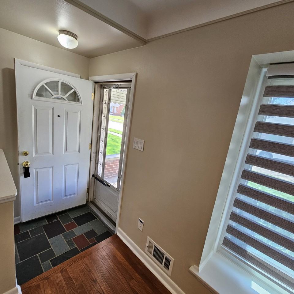 28218 Diesing Dr - Photo 2 of 23