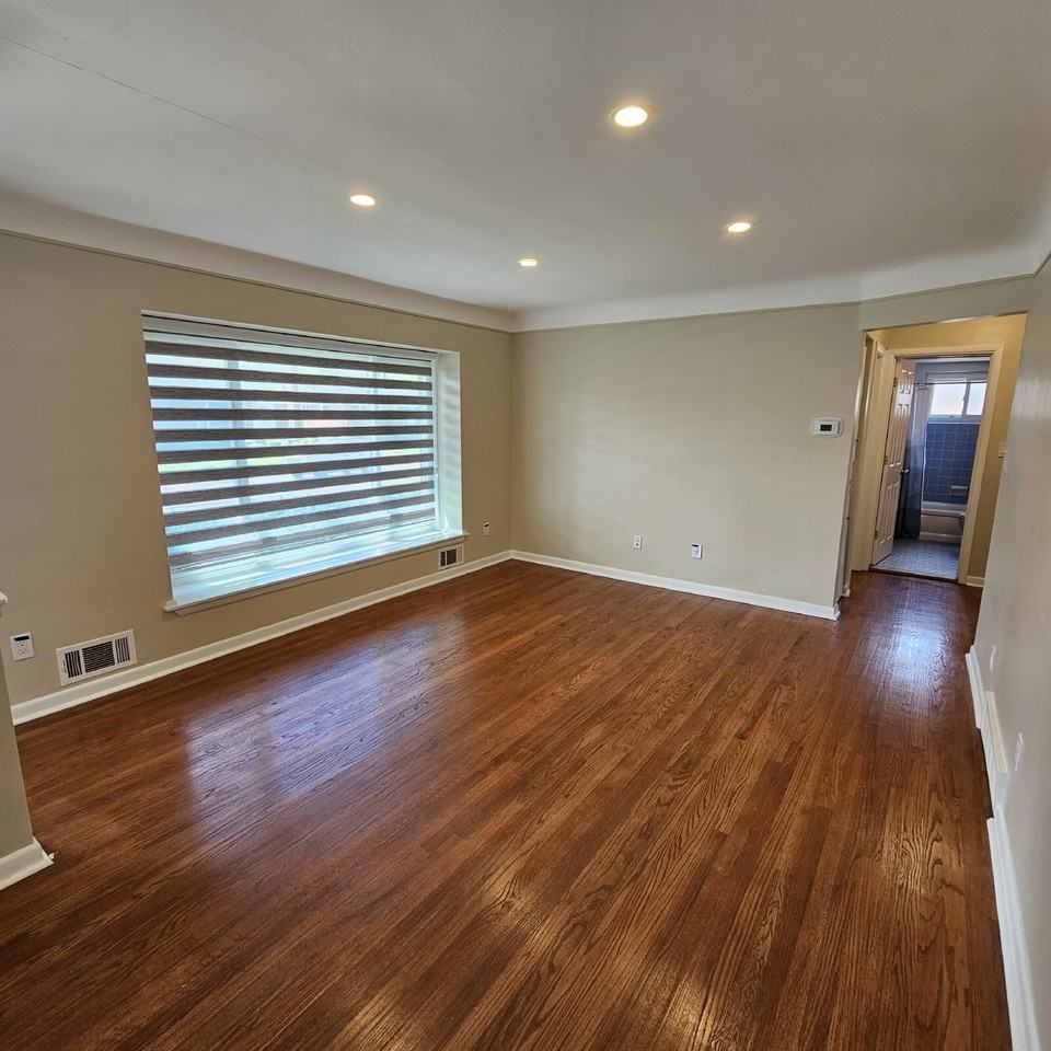 28218 Diesing Dr - Photo 4 of 23