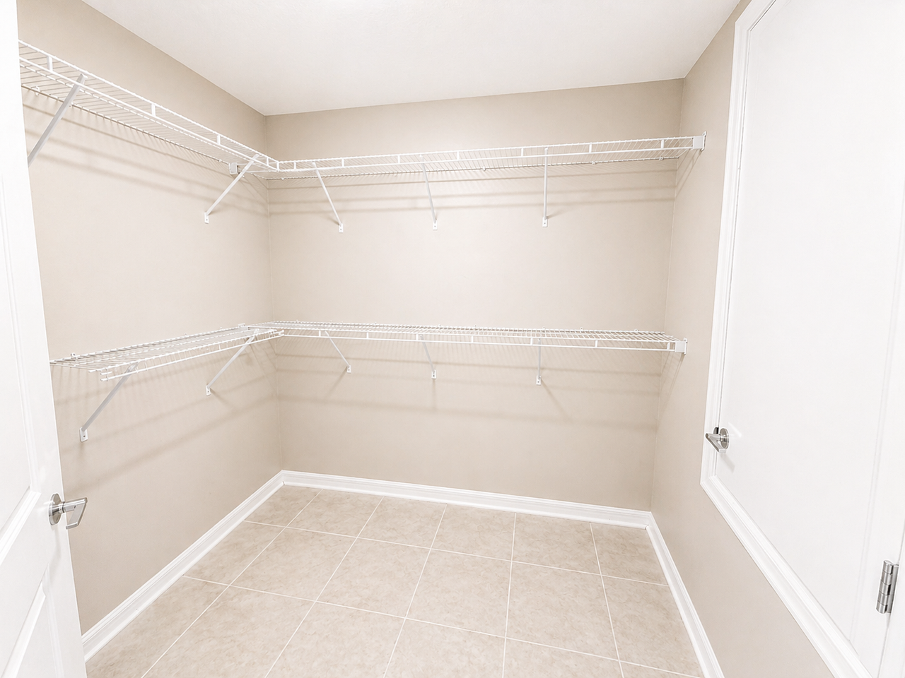 1450 Lassen St - Photo 7 of 11